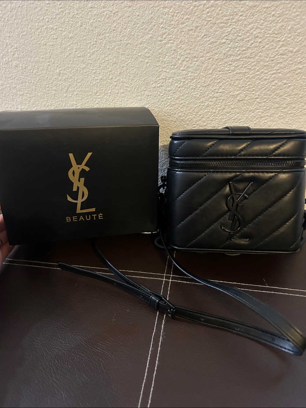 YSL Gift with Purchase Vanity Crossbody - Picture 3 of 4